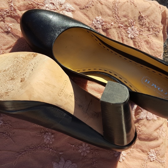 COACH Blk Leather Platform Chunky Heels Sz 9 1/2 - Picture 3 of 4